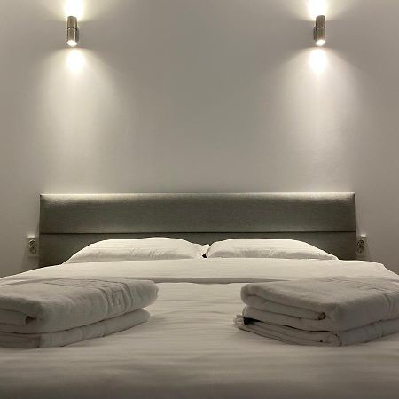 Modern House Hotell Sighetu Marmaţiei Eksteriør bilde