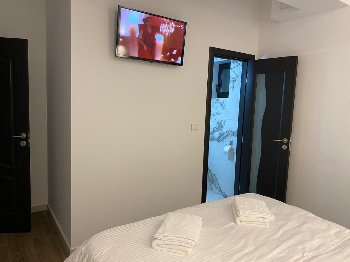 Modern House Hotell Sighetu Marmaţiei Eksteriør bilde