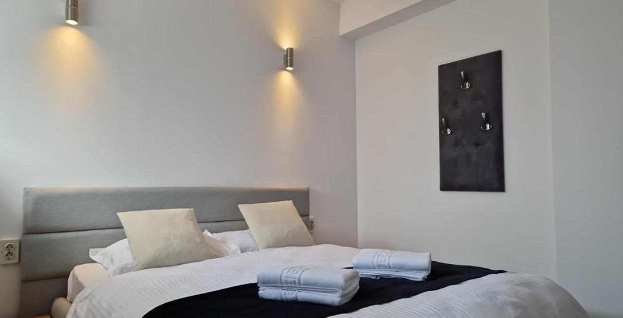 Modern House Hotell Sighetu Marmaţiei Eksteriør bilde